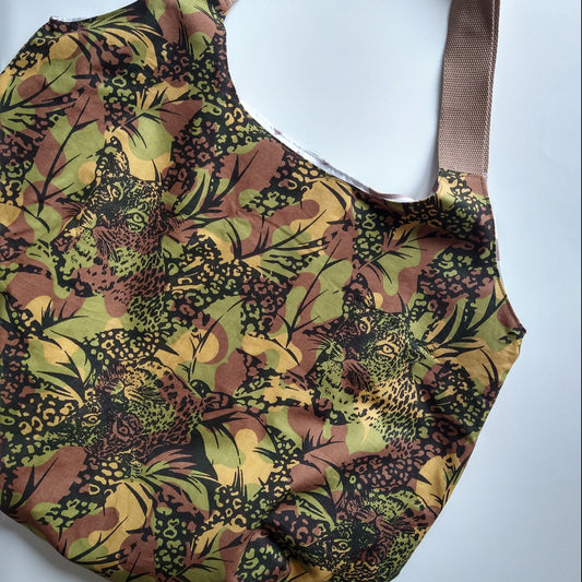 Shopping/beach bag, reversible, size large, camouflage leopard (Handmade in Canada)