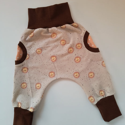 Baby sweat pants "grow with me", leo print, size EUR 80-86 cm / US 10-18 months (Handmade in Canada)